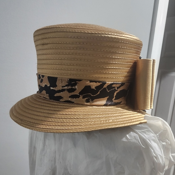 Hat - Picture 2 of 6